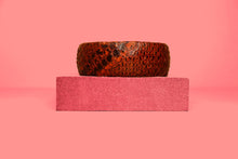 Charger l'image dans la galerie, Bracelet manchette cuir python orange femme BANDIA Shayza