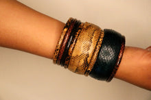 Charger l'image dans la galerie, bracelet manchette femme beige marron BANDIA Shayza BVLGARI