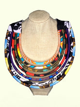 Charger l&#39;image dans la galerie, Collier SANDAGA - Multi-Rangs Rigide - Tissu Pagne Wax | Collection Rosélie
